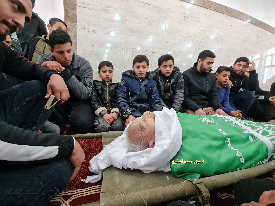 وفاة والد قائد الجناح العسكري لحركة حماس محمد الضيف
