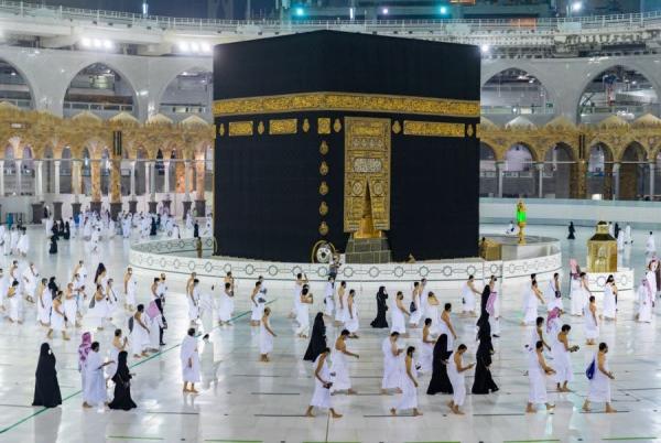 السعودية تتيح تقديم طلبات المعتمرين من الخارج إلكترونيًّا