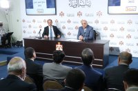 الخصاونة يستهلّ المؤتمر الصَّحفي لإطلاق برنامج التَّشغيل الوطني بالتهنئة بحلول شهر رمضان المبارك.