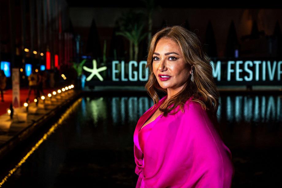 'زنا المحارم' يوقع 'دنيا تانية' في شباك الرقابة المصرية
