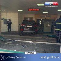 بالفيديو والصور.. مركبة تقتحم مسجدا في العاصمة عمان