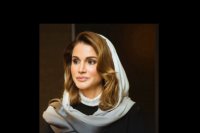 الملكة رانيا في رسالة مصورة على هواتف المعتمرين : أستودعكم  الله الذي لا تضيع ودائعه