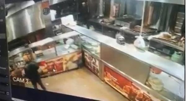 ضبط 3 اشخاص اعتدوا على مطعم في عمان