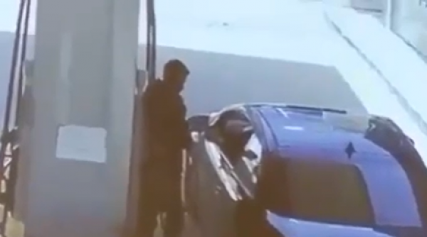 سرقة عامل محطة محروقات في عمان