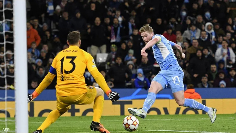 مانشستر سيتي يخترق جدار أتلتيكو مدريد بفضل "الفتى الذهبي"