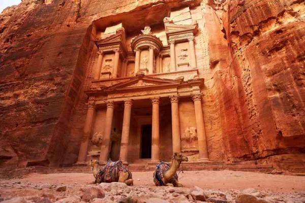 الحكومة تنفي بيع 2700 دونم في البترا بـ 3.2 مليار دولار