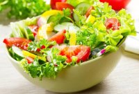 الصحة تدعو لتناول السلطة على الإفطار