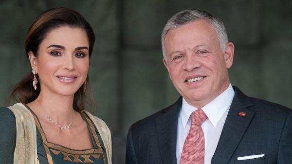 الملكة تؤدي مناسك العمرة وتلتحق بالملك في ألمانيا الليلة