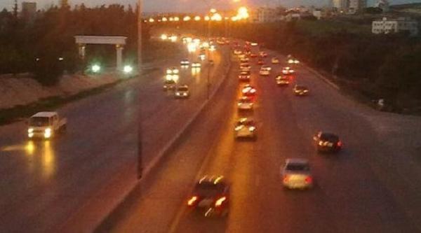 الأشغال تعلن بدء حملة لصيانة إنارة طريق المطار