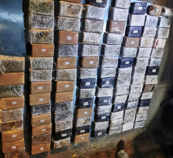 إحباط تهريب 107 كغم كوكايين خام إلى دولة مجاورة