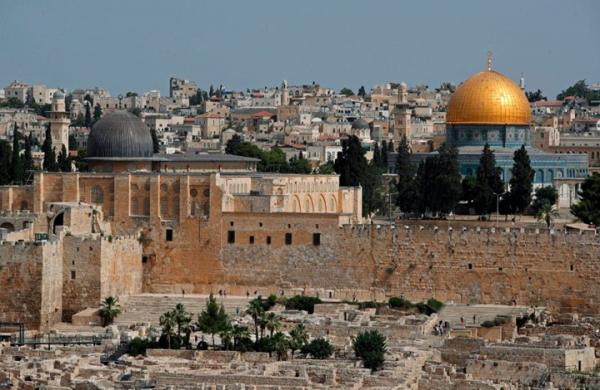حراس الأقصى يمنعون 3 مستوطنين من دخول المسجد