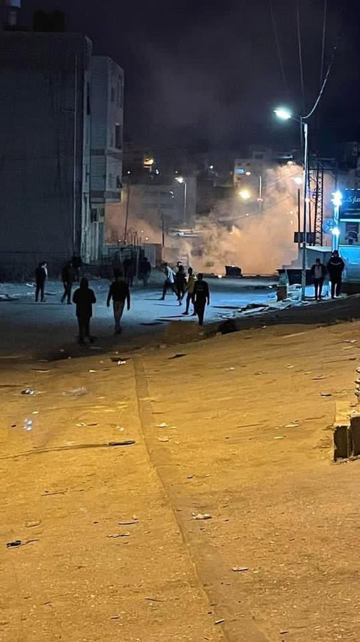 استمرار المواجهات بين الفلسطينيين وقوات الاحتلال
