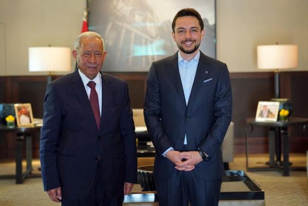 ولي العهد يلتقي الوزير الاسبق الظهيرات