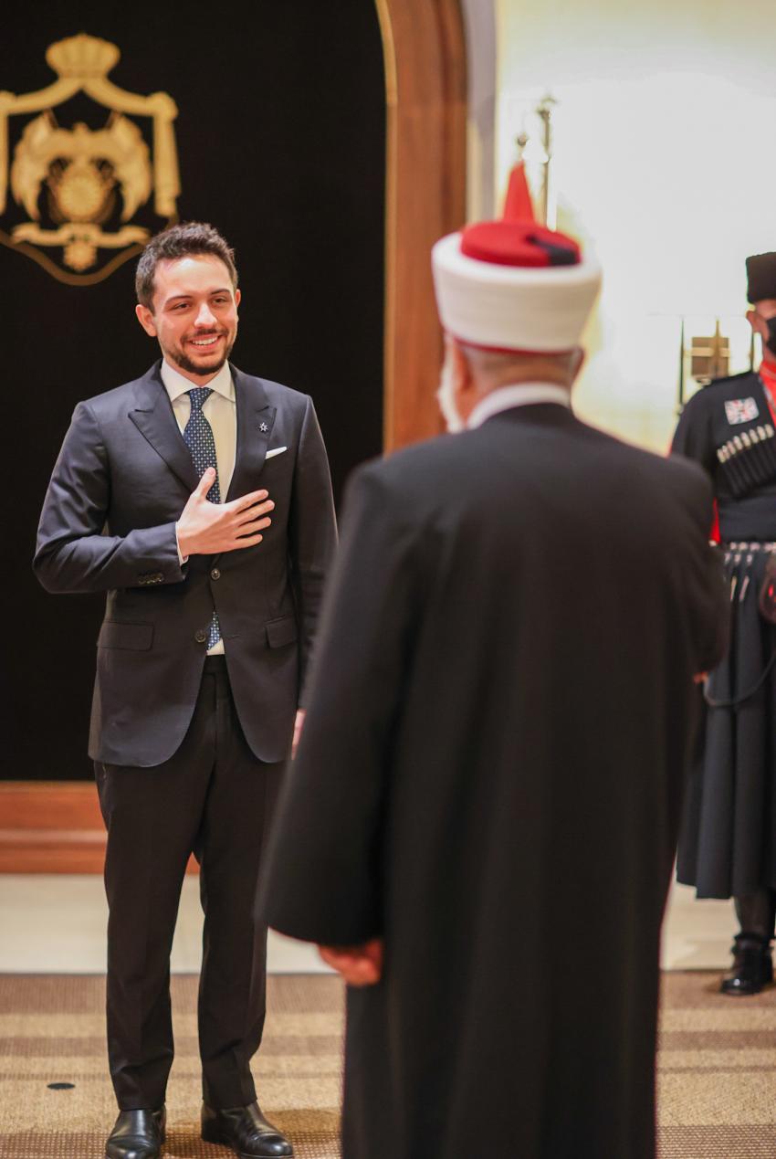 ولي العهد يقيم إفطارا لأئمة ووعاظ