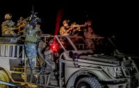 شاهد | الجيش يصيب مهربين قادمين من سورية .. ويحبط محاولة تهريب شحنة مخدرات ضخمة