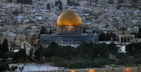 بأمر من الملك.. فرش المسجد الأقصى بالسجاد الجديد