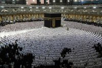 مليونا مصلٍ ومعتمر في الحرمين الشريفين