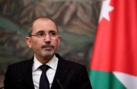 الصفدي يبحث مع نظيرته النرويجية جهود استعادة الهدوء في القدس