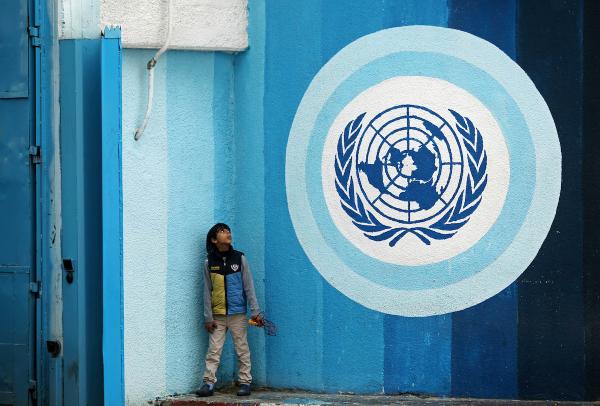 فلسطين تطالب "الأونروا" بعدم المساس بحقوق اللاجئين
