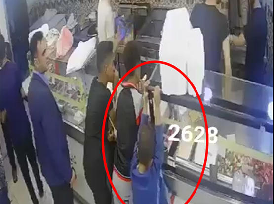 اربد: سرعة بديهة رجل امن تنقذ حياة طفلا - فيديو