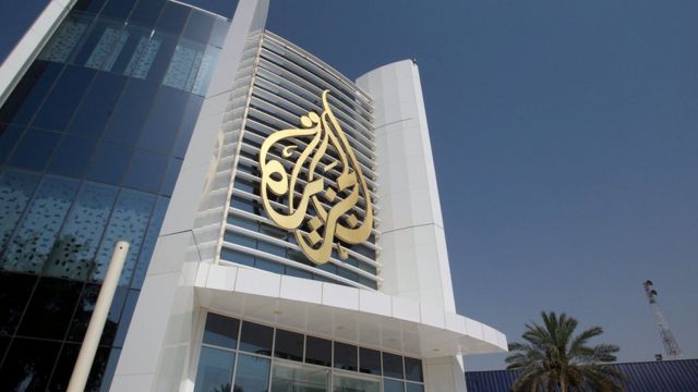 مذيعان بالجزيرة يطالبان القناة بوقف استضافة “الإسرائيليين”