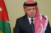الملك يقدم العزاء في أبوظبي للشيخ محمد بن زايد بوفاة الشيخ خليفة بن زايد