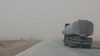 إعادة فتح طريق الرويشد بعد إغلاقه بسبب الغبار الكثيف