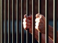 6 أشهر سجن لإعلامي بتهمة الذم والقدح