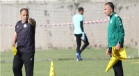 هل اقال الوحدات المدير الفني رائد العساف؟ شلباية يجبيب...
