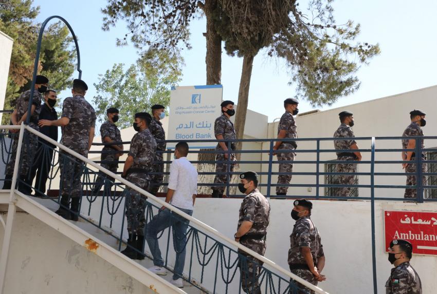 الأمن العام: اقبال كبير على حملة "نخوتنا بدمنا" (صور)