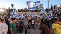 استنفار غير مسبوق وإصرار فلسطيني على صد "مسيرة الأعلام"