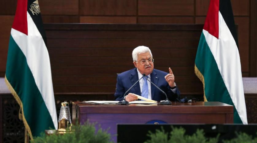 الرئاسة الفلسطينية: إسرائيل تلعب بالنار بلا مسؤولية وبتهور شديد من خلال السماح للمستوطنين بتدنيس المقدسات، ونطالب المجتمع الدولي وخاصة الإدارة الأميركية بتحمل مسؤولياتها وعدم التعامل بازدواجية.
