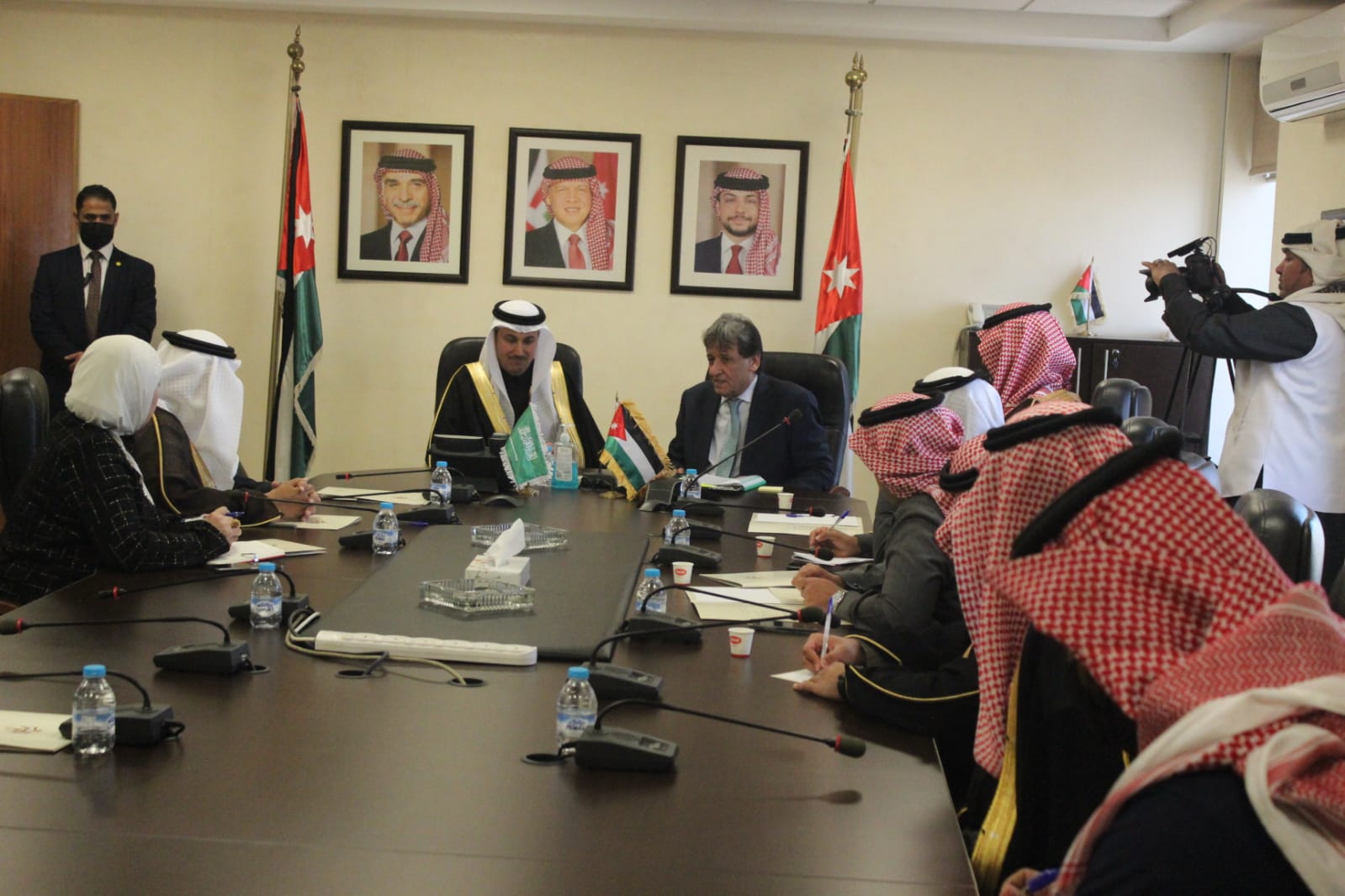 وزير النقل يؤكد أهمية زيادة التدفق السلعي بين الأردن والسعودية