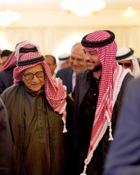 شاهد ولي العهد يلتقي وجهاء من الكرك في دارة المجالي
