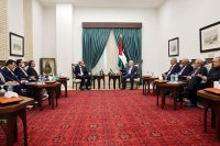 رسالة من الملك الى الرئيس عباس