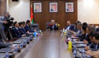 لجنة لدراسة طلبات عمال الوطن المطالبين بتثبيتهم