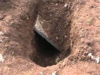 ما حكم نبش القبور والحفر للبحث عن الدفائن والكنوز؟ الافتاء توضح...