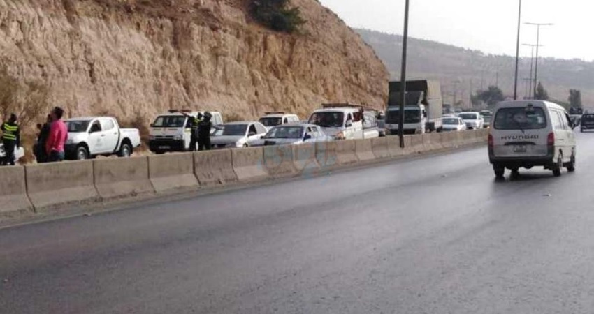 وفاة وإصابة بالغة لآخرين بحادث تصادم على طريق جرش الزرقاء