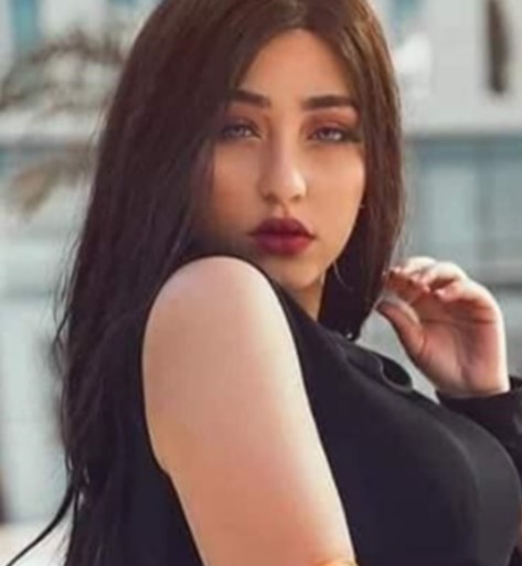 فضيحة من العيار الثقيل.. فنانة مصرية شابة تفقد عقلها وتعاشر 3 شباب في ليلة واحدة