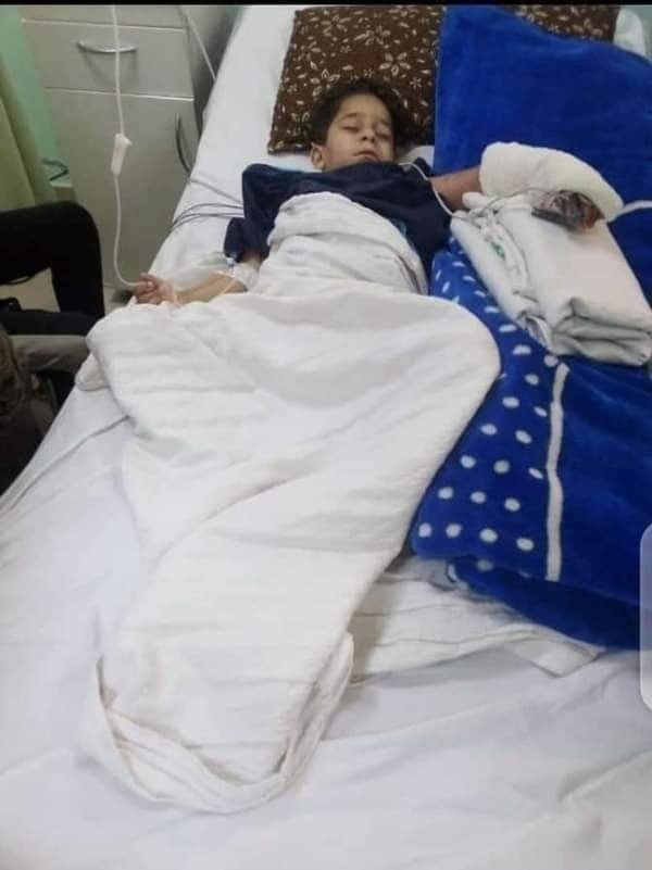 هكذا انقذ جمال العمواسي الطفل الاردني التي لدغته أفعى فلسطين