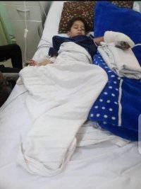 هكذا انقذ جمال العمواسي الطفل الاردني التي لدغته أفعى فلسطين