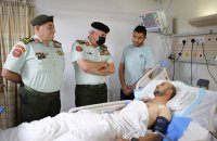 رئيس هيئة الأركان المشتركة يعود مصابي واجب مالي