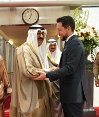 ولي العهد يصل الكويت في زيارة رسمية (صور)