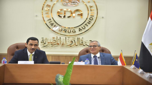بحث تسريع تسجيل الأدوية الأردنية والمستلزمات والأجهزة الطبية في مصر
