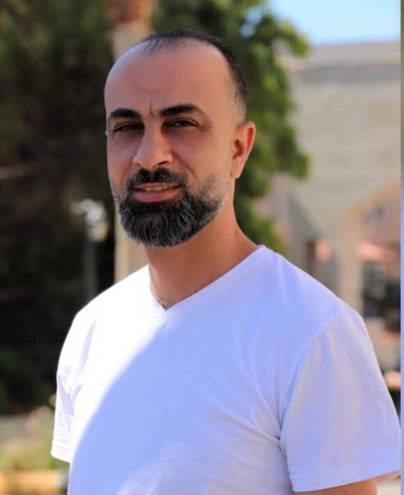ايهم ابو هنطش يطفىء شمعه الاربعين