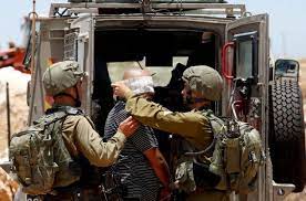 الاحتلال الصهيوني يشن حملة مداهمات واعتقالات في فلسطين (اسماء)