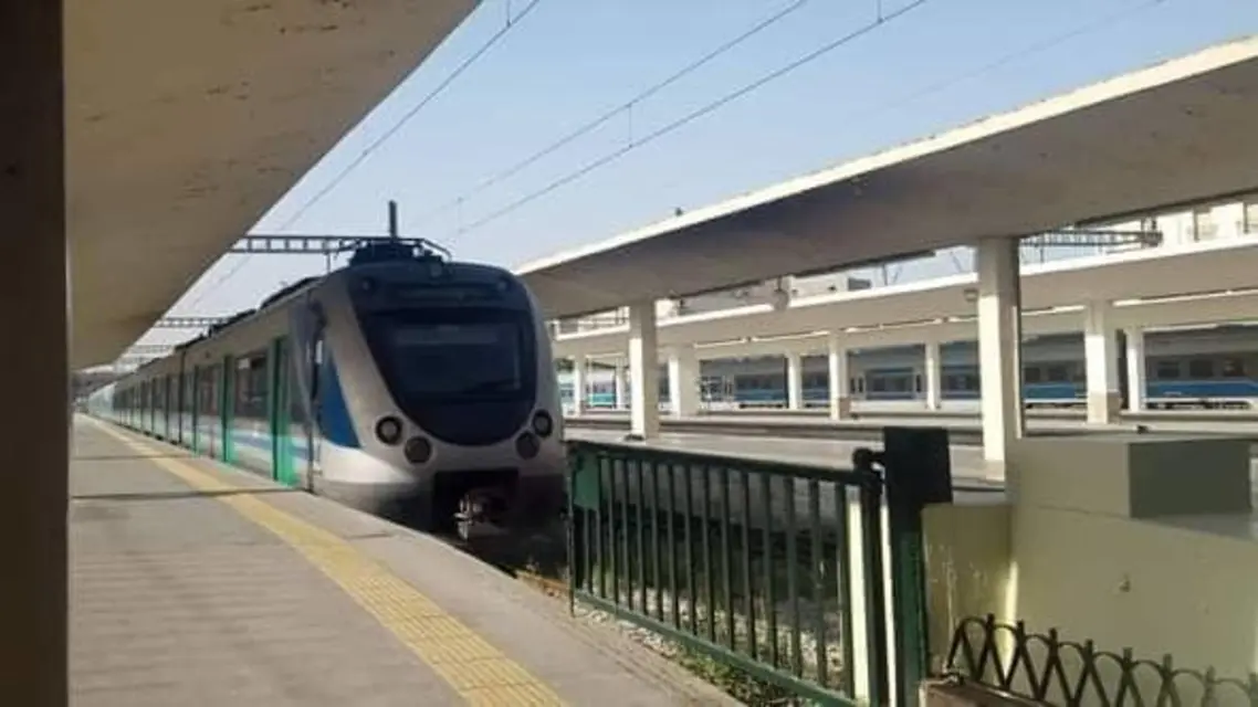 شلل في تونس مع إضراب أكثر من 650 ألف موظف