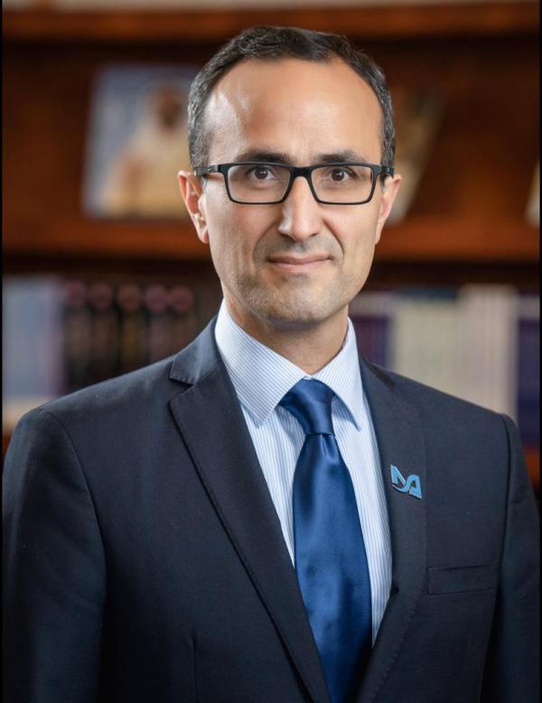 من هو مدير مكتب ولي العهد الامير حسين الجديد؟