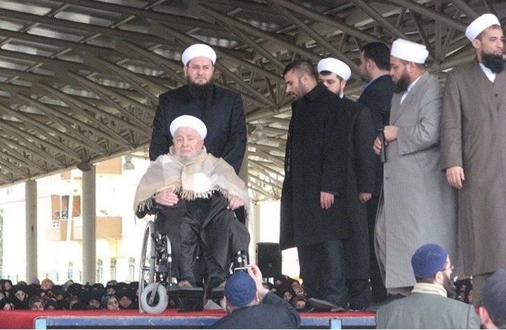 وفاة الشيخ محمود النقشبندي صاحب الانشودة الشهيرة “مولاي إني ببابك”