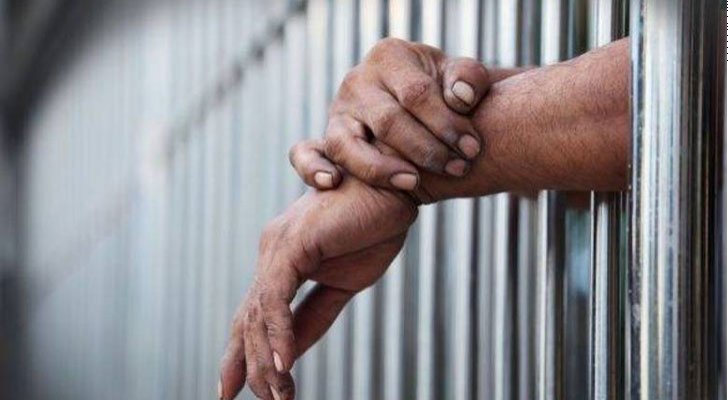 هل يجوز تمديد أمر الدفاع الخاص بحبس المدين؟ وزير سابق يجيب...